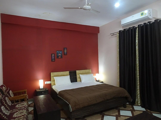 Bedroom 2, Foreigners' Inn, Varanasi