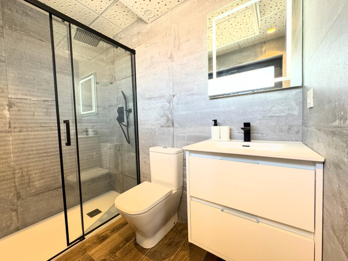 Bathroom 3, Apartamentos Identia Sport by gaiarooms, León