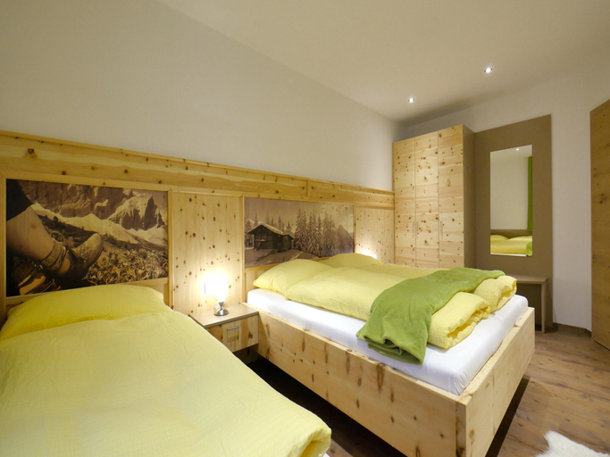 Others 5, Top holiday flat in Fugen near the ski area, Schwaz