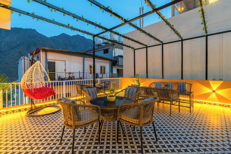 Food & Drinks 5, The Social Stays Rishikesh, Garhwal