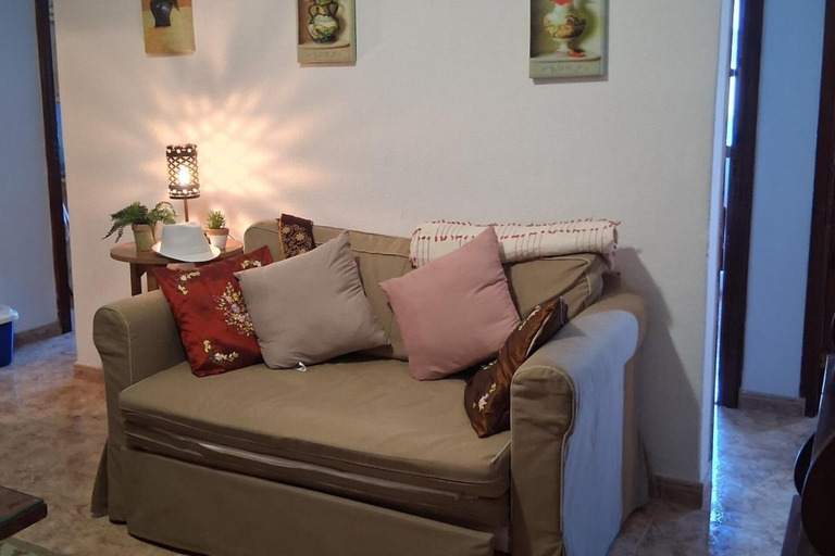 Living area 3, 2 Bed Island Retreat-sleeps 4-5 Min Walk To Beach, Santa Cruz de Tenerife