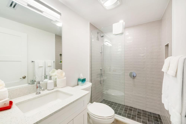 Bathroom 5, Villas of the Galleon