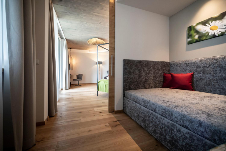 Bedroom, Hotel Pfeiss, Bolzano
