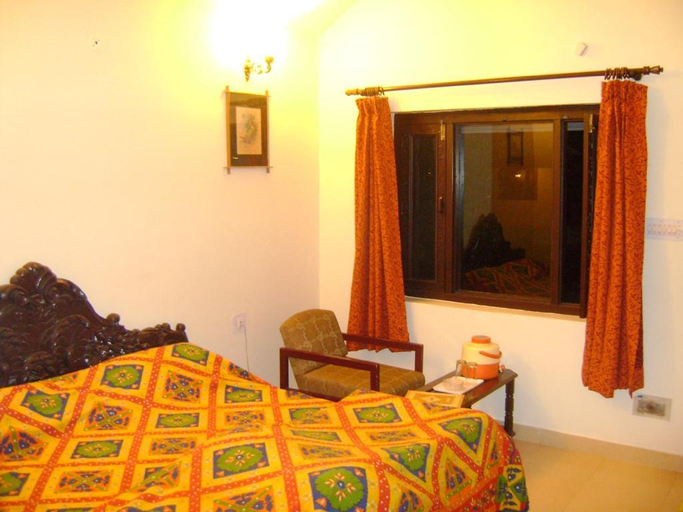 Bedroom 2, Kanchan Kesari Village Resort, Jaipur