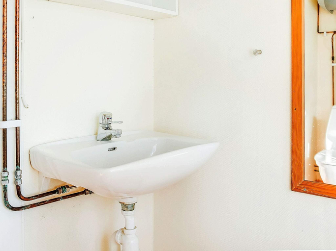 Bathroom 3, person holiday home in FLEN-By Traum, Flen