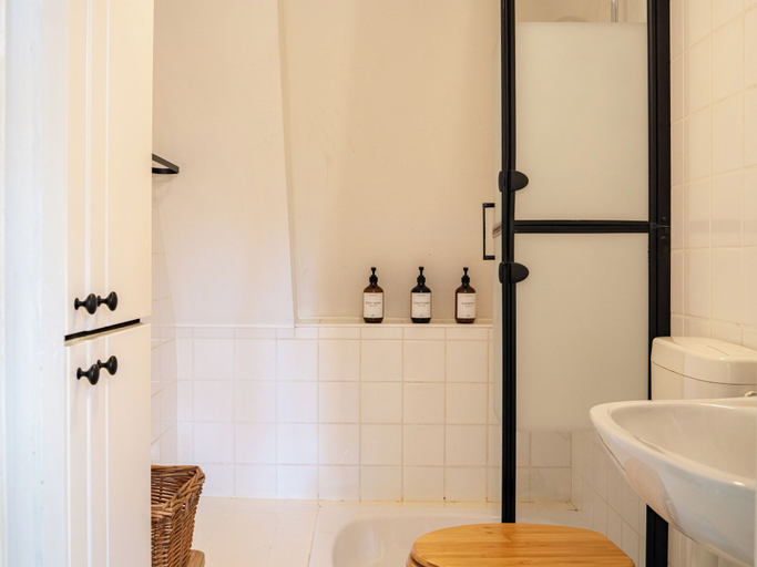 Bathroom 2, Boshuisje Rekem Two-Bedroom Houses, Limburg