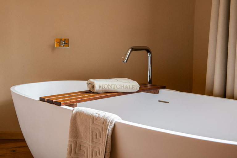 Bathroom 5, Hotel Montchalet, Bolzano