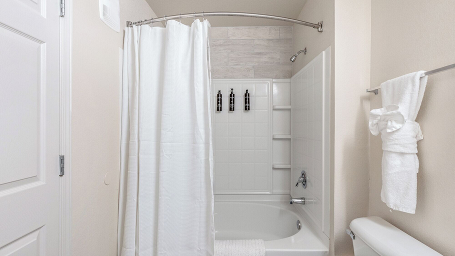 Bathroom 2, Landing Murfreesboro Watson, Rutherford
