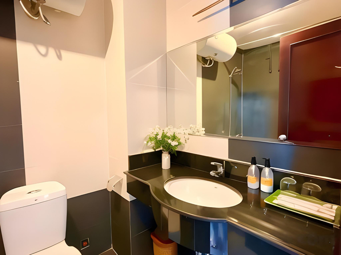 Bathroom 5, Vina Spa Hotel, Huế