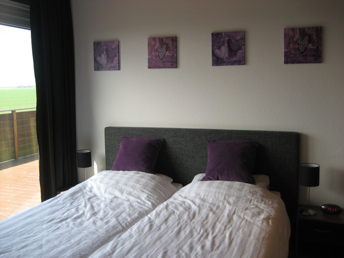 Bedroom 5, Bed & Breakfast Rheiderland, Leer