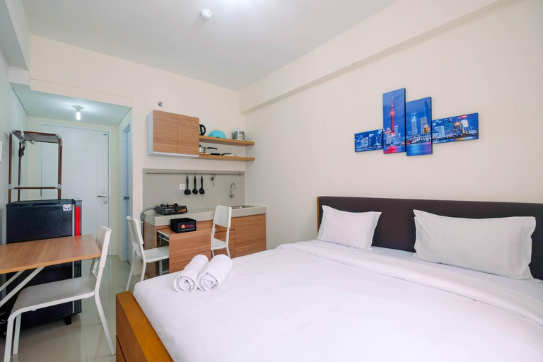 Bedroom 2, Homey Studio Apt @ Bogorienze Resort By Travelio, Bogor
