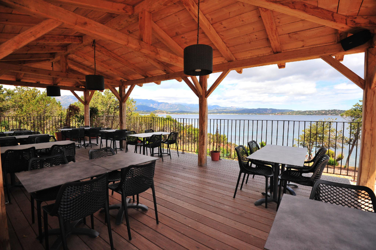 Food & Drinks 5, U Paviddonu, Corse-du-Sud