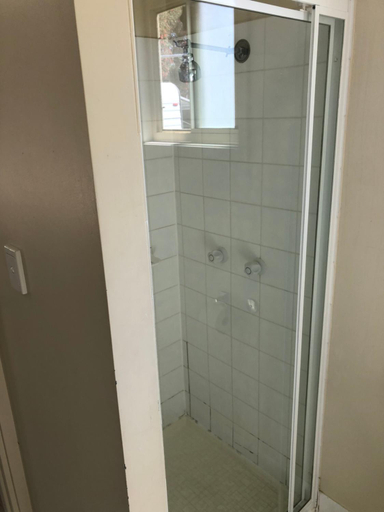 Bathroom 3, Coachstop Caravan Park, Maitland