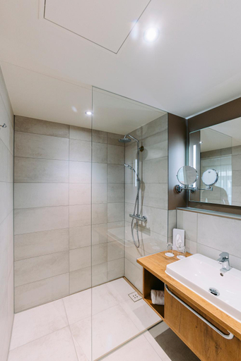 Bathroom 4, Hotel Restaurant Krone, Schwäbisch Hall