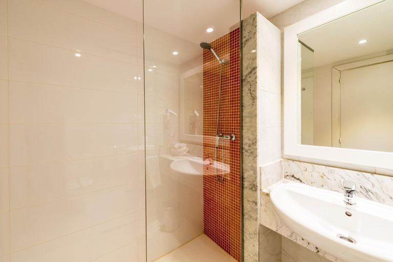 Bathroom, BelleVue Lagomonte, Baleares