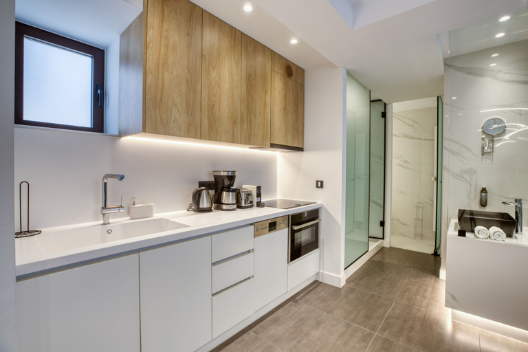 Bathroom 3, GSM Elevated Luxury Suites, Attica