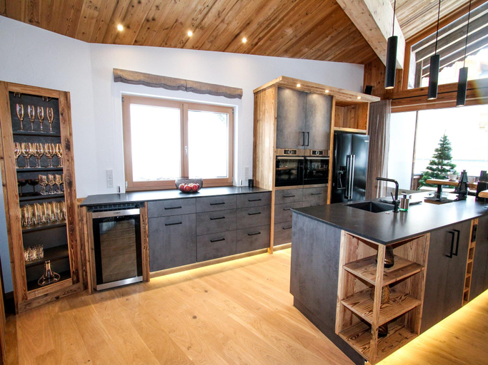 Others 5, Chalet in Konigsleiten near Ski Lift Zillertal, Zell am See