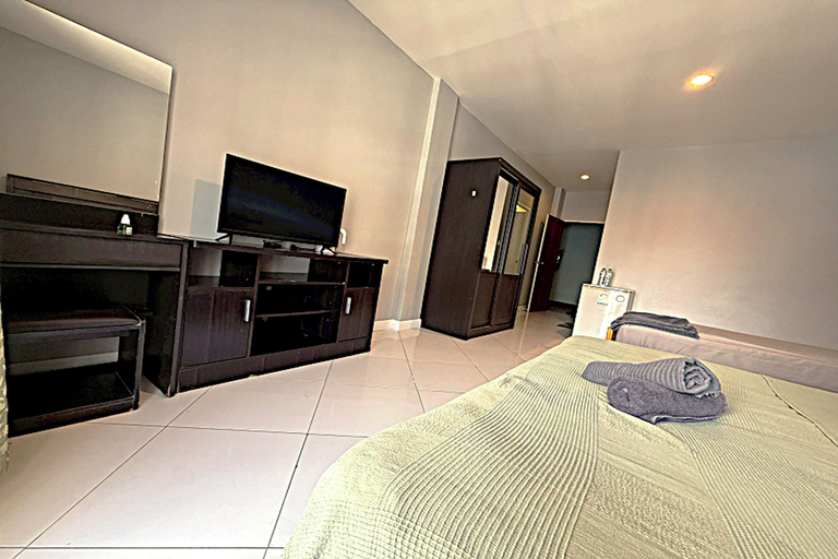 Bedroom 4, Emerald Hotel Jomtien, Pattaya