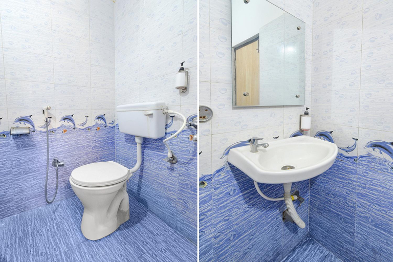 Bathroom 4, Casa Grad Inn, Hyderabad