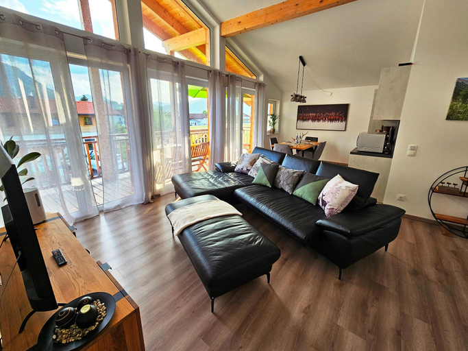 Others 4, Ferienwohnung mit Sauna, Traunstein