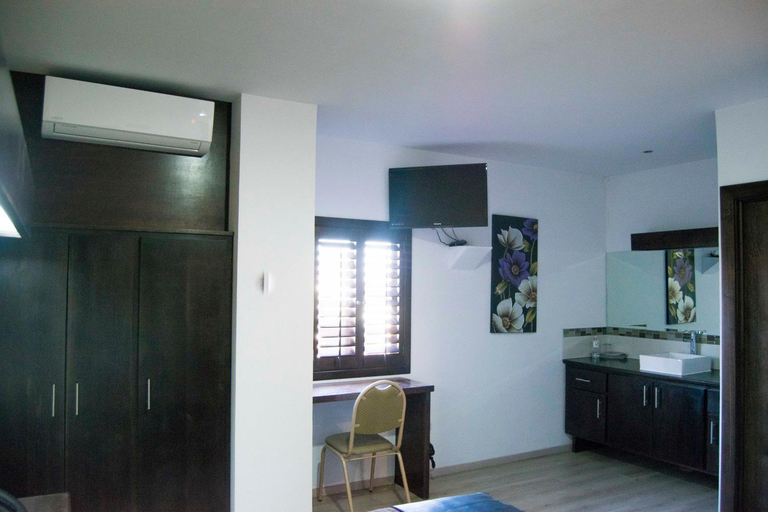Others 4, Hotel Onix Suites, Saucillo