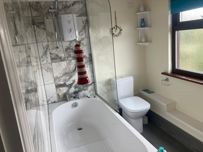 Bathroom 3, Wellingtons, Cornwall
