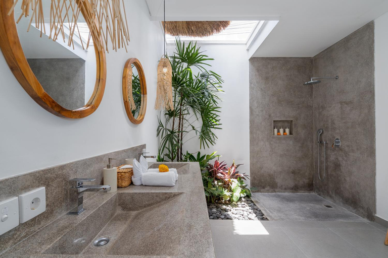 Bathroom 5, Villa Lounes 1, Tabanan