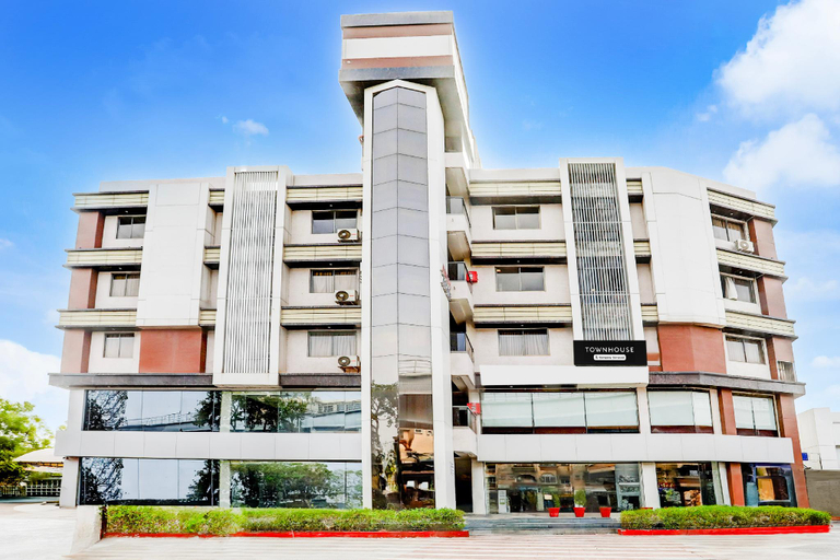 Facilities 2, Super Townhouse Prahladnagar, Ahmadabad