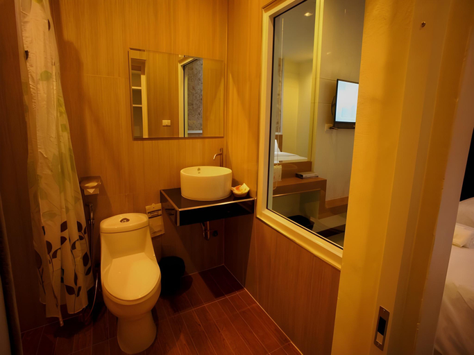Bathroom 4, Ido Boutique Suite, Hat Yai