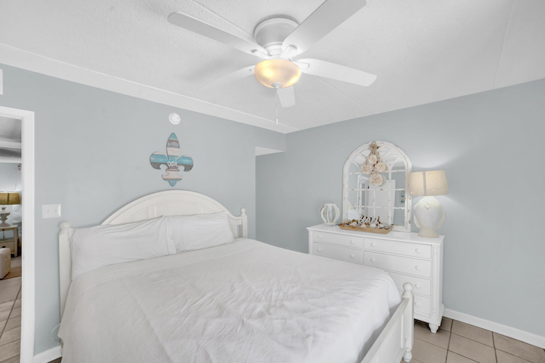 Bedroom 3, Sugar Beach 128, Baldwin