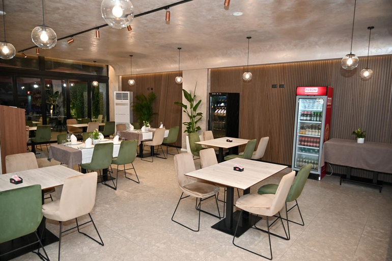 Food & Drinks 4, Hotel Vino, Durrësit