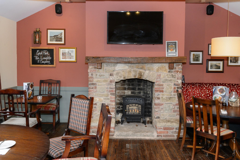 Food & Drinks 5, Balfour Arms, Devon