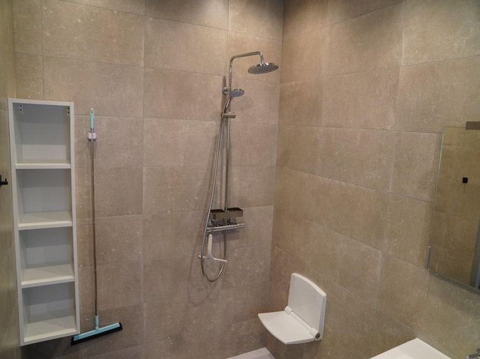 Bathroom 3, Nature-Connected Modern Stay, Apeldoorn