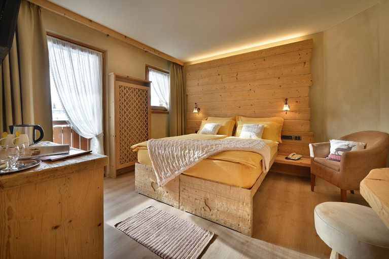 Bedroom 2, Hotel Garni COSTANZA, Sondrio