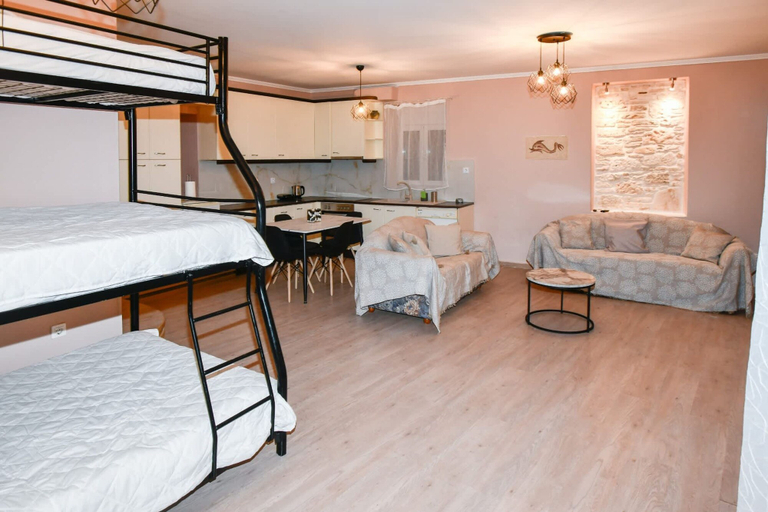 Room 4, Peaceful Getaway in the Heart of Mitilinii Samos, North Aegean