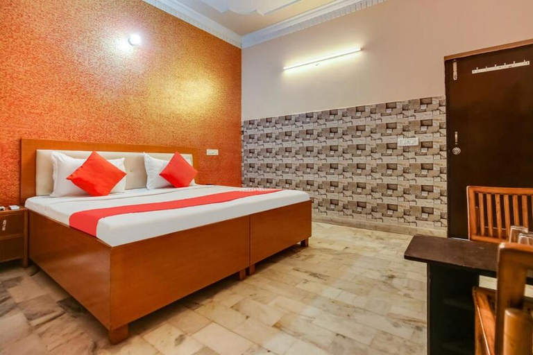 Bedroom, Hotel Aashirwad, Chandigarh