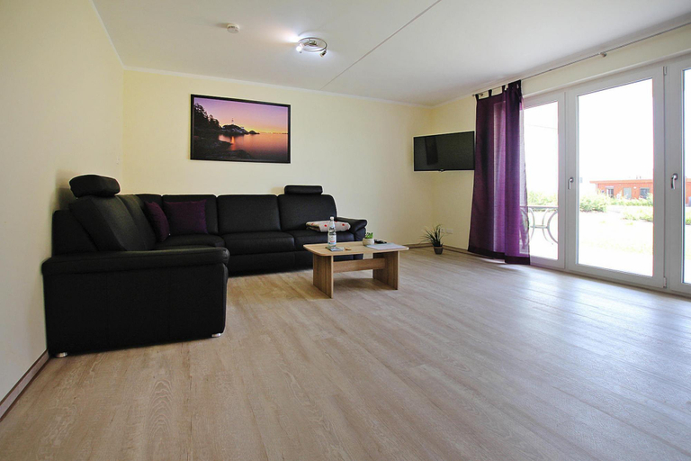 Others 5, Reihenhaus in Plau am See mit Terrasse und Balkon, Ludwigslust-Parchim