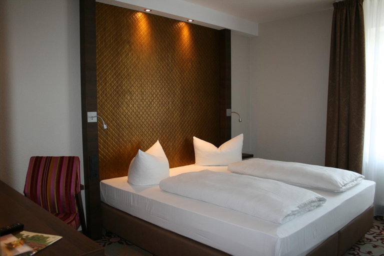 Bedroom 4, Hotel Parqvao Im A66, Main-Kinzig-Kreis