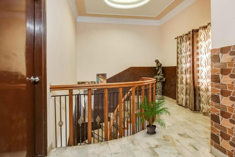 Others 5, Hotel Aashirwad, Chandigarh