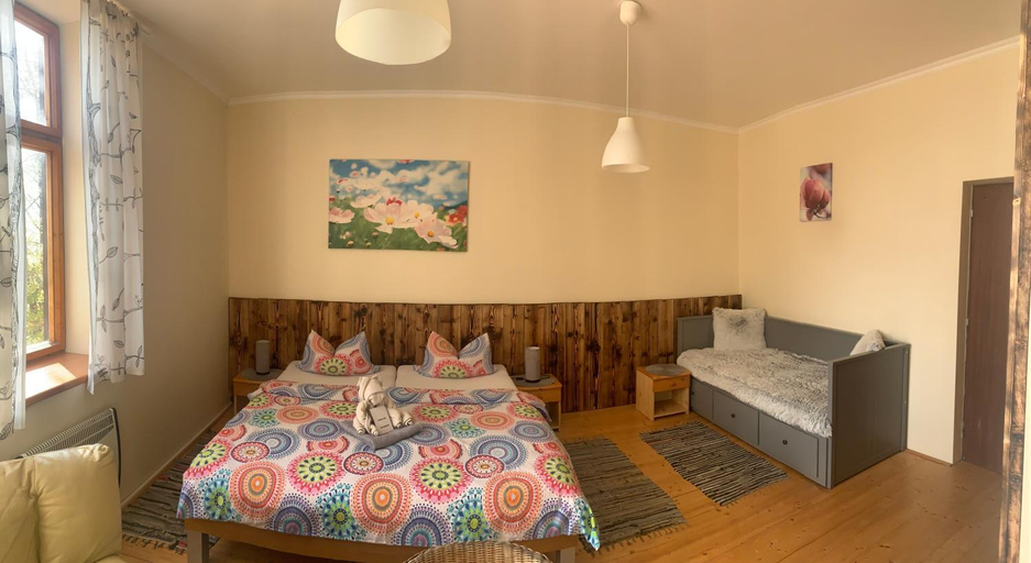 Bedroom 2, Penzion Astoria - bazen a oddych na Liptove, Ružomberok