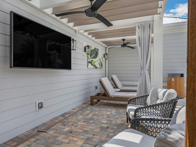 Lounge 3, Landing Townhomes Davenport, Polk