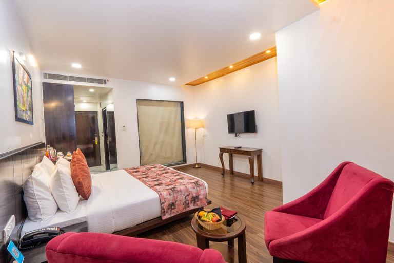 Bedroom 3, Woodrock Hotel, Kullu