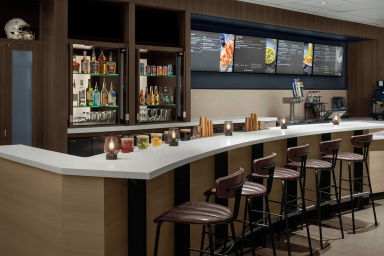Food & Drinks 5, Courtyard by Marriott Orlando South/Grande Lakes Area, Orange