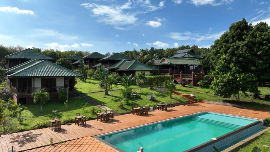 Sport & Beauty, Ratanakiri Paradise Hotel & Restaurant, Ban Lung