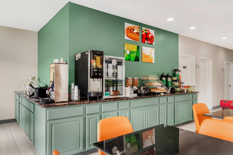 Food & Drinks 5, Quality Inn Madison - Huntsville, Madison