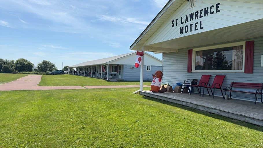 Exterior & Views 2, St Lawrence Motel, Queens