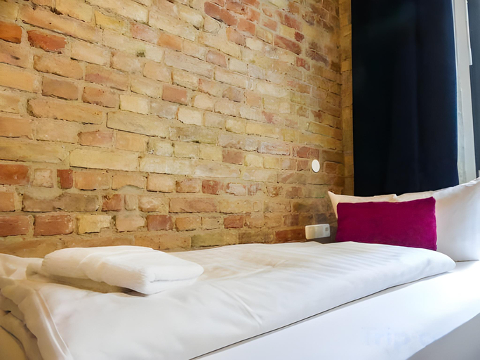 Bedroom 3, Hotel Goldmarie, Berlin