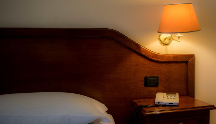 Bedroom 3, Hotel Villa Peretti, Caltanissetta