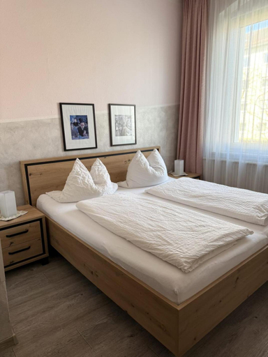 Bedroom 2, Hotel Weile, Weiden in der Oberpfalz