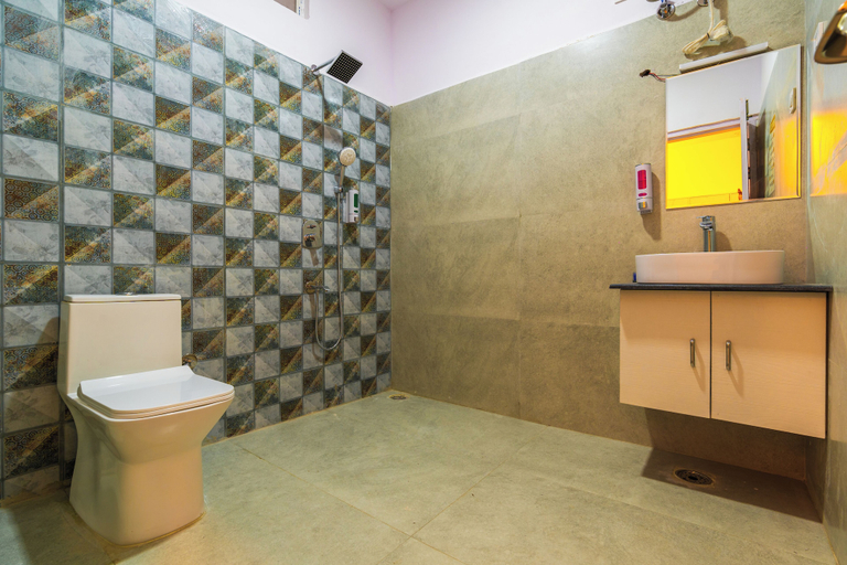 Bathroom 4, The Social Stays Rishikesh, Garhwal